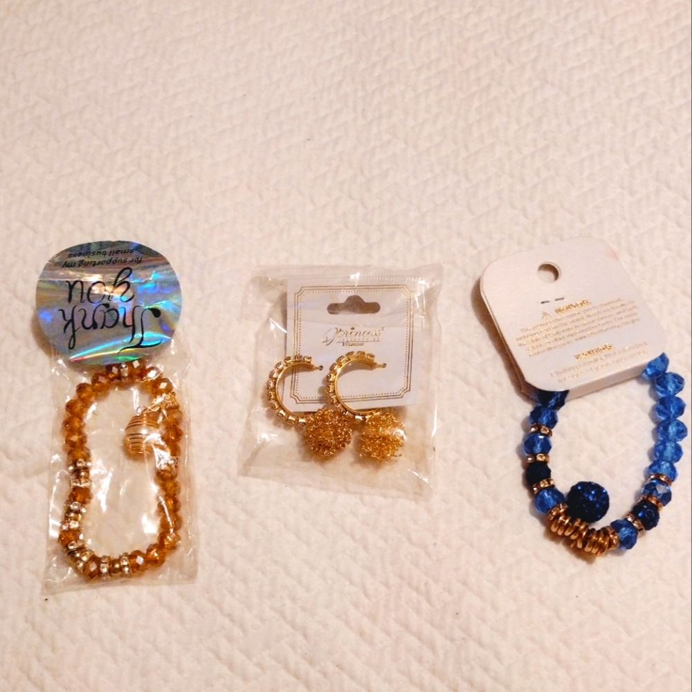 Bracelet lot